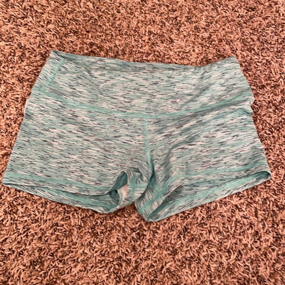 Fleo Shorts Sz Small